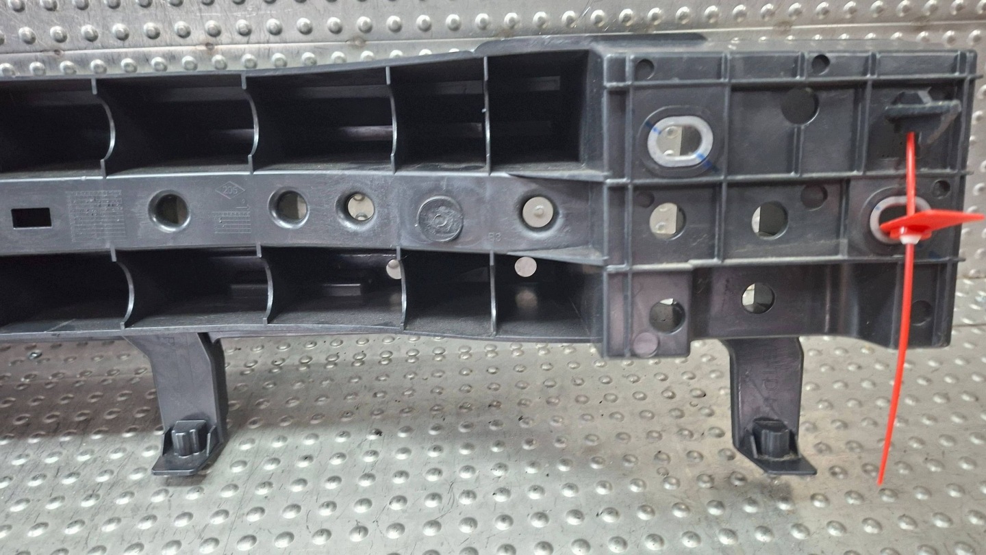 traversa paraurti posteriore 850908266R RENAULT CAPTUR II 2019