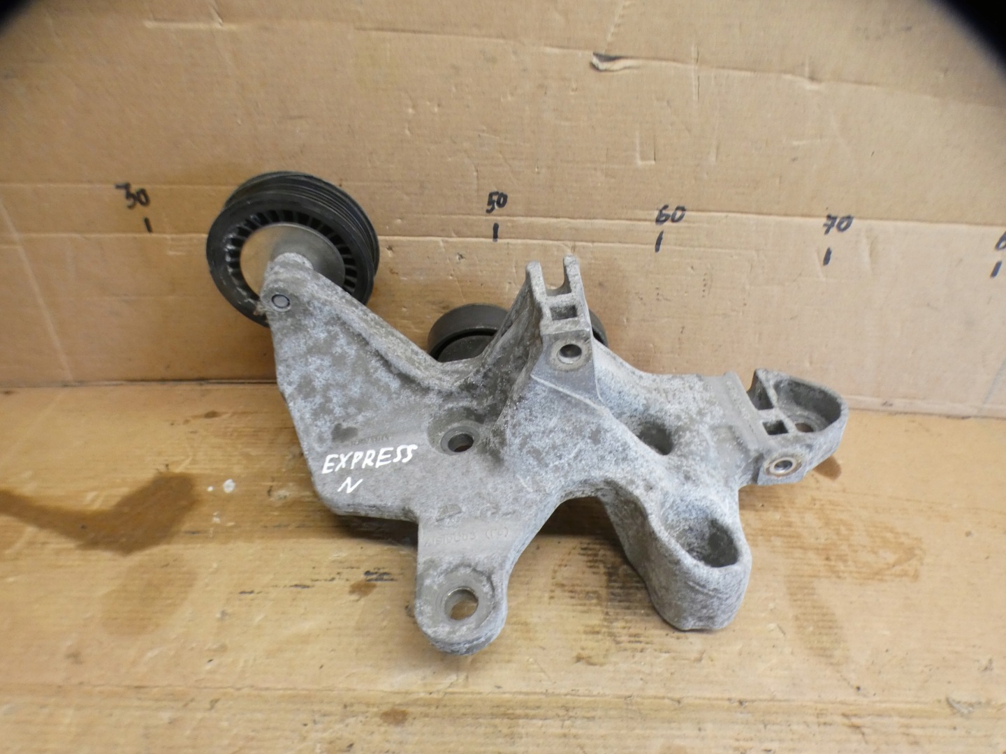 engine mount 117102273R Renault