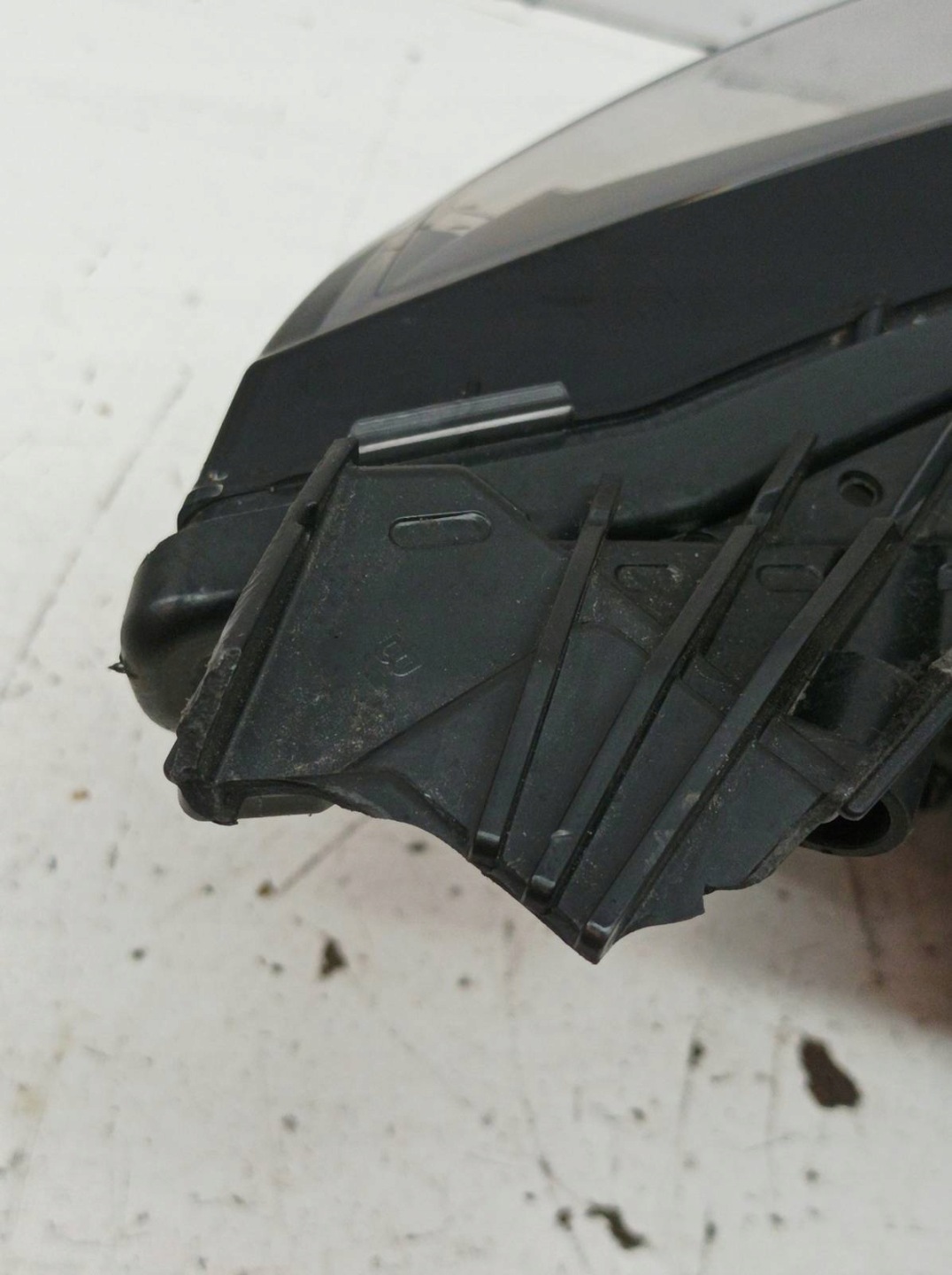 light front left 260604601R Renault Talisman and (2015-2019)