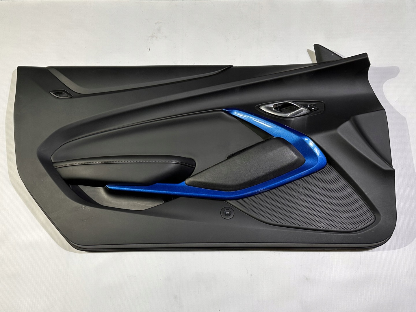 side upholstery side door left front front Chevrolet Camaro 2016+