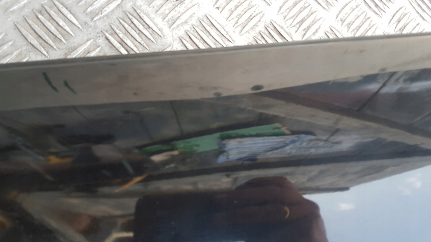 MERCEDES W204 Kotflügel links oder rechts vorne 197