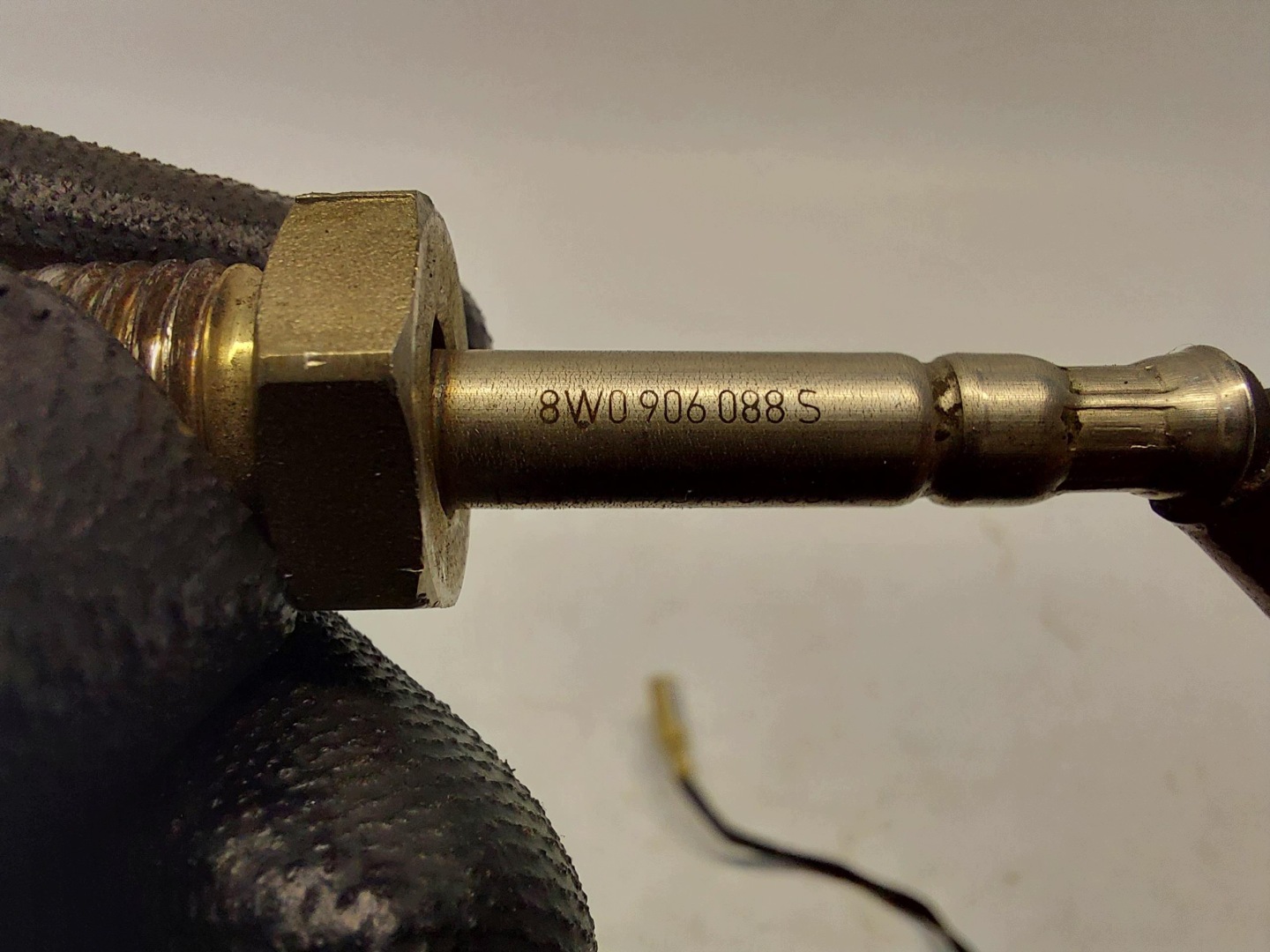 Audi A4 B9 8W LIFT Kombi 8W9 Sensor TEMPERATURY Gase 8W0906088