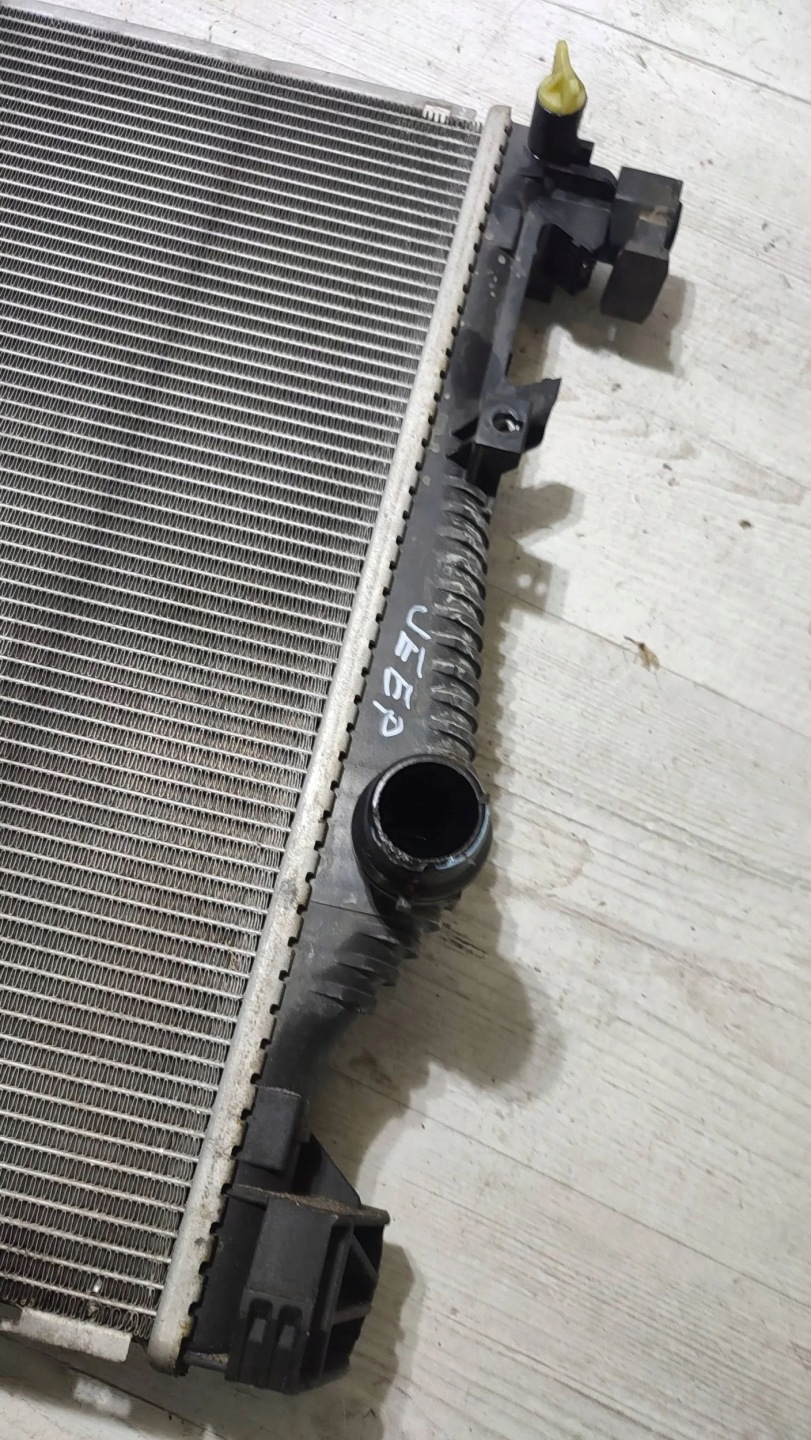 Jeep Cherokee 2015 radiator