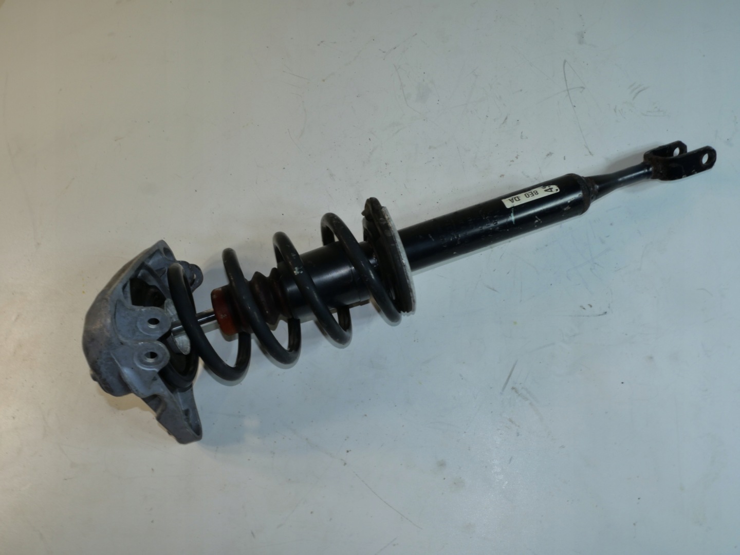tlmič predný AUDI A4 B6 8E0413031DA