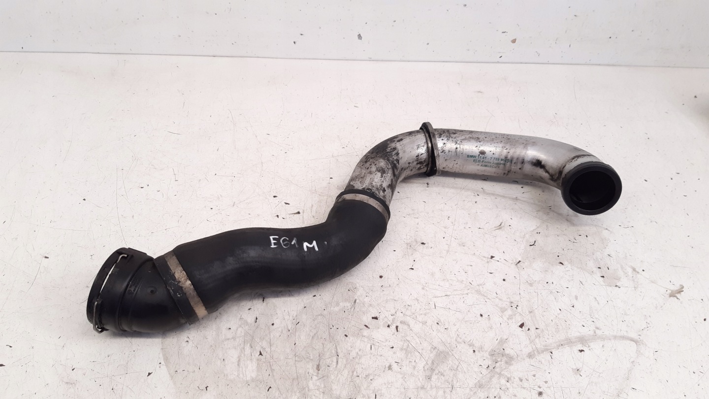 vedení intercoolera 7798297 BMW E61