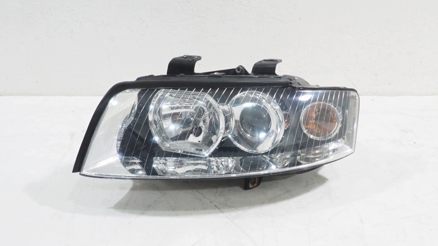 Audi A4 B6 light left front 8E0941003F