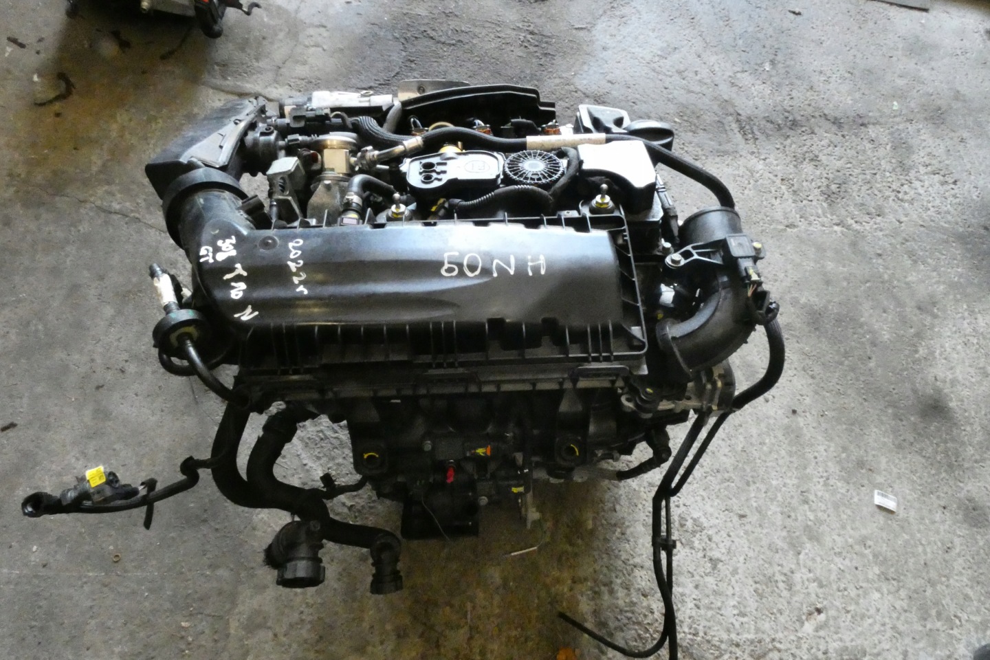 PEUGEOT OPEL CITROEN DS 1.2 THP engine complete HN09