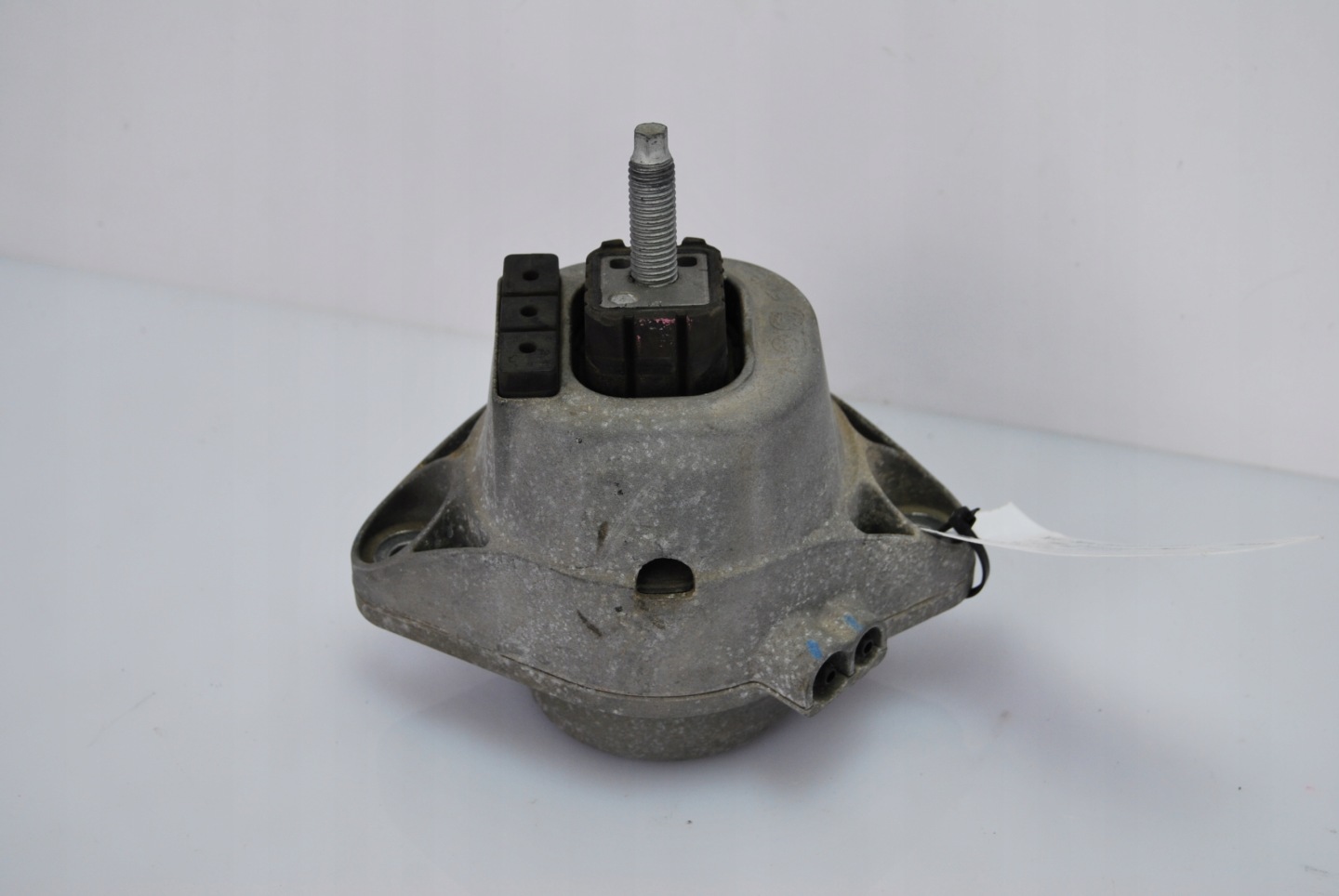 left engine mount Chevrolet Camaro 2.0L 2016+