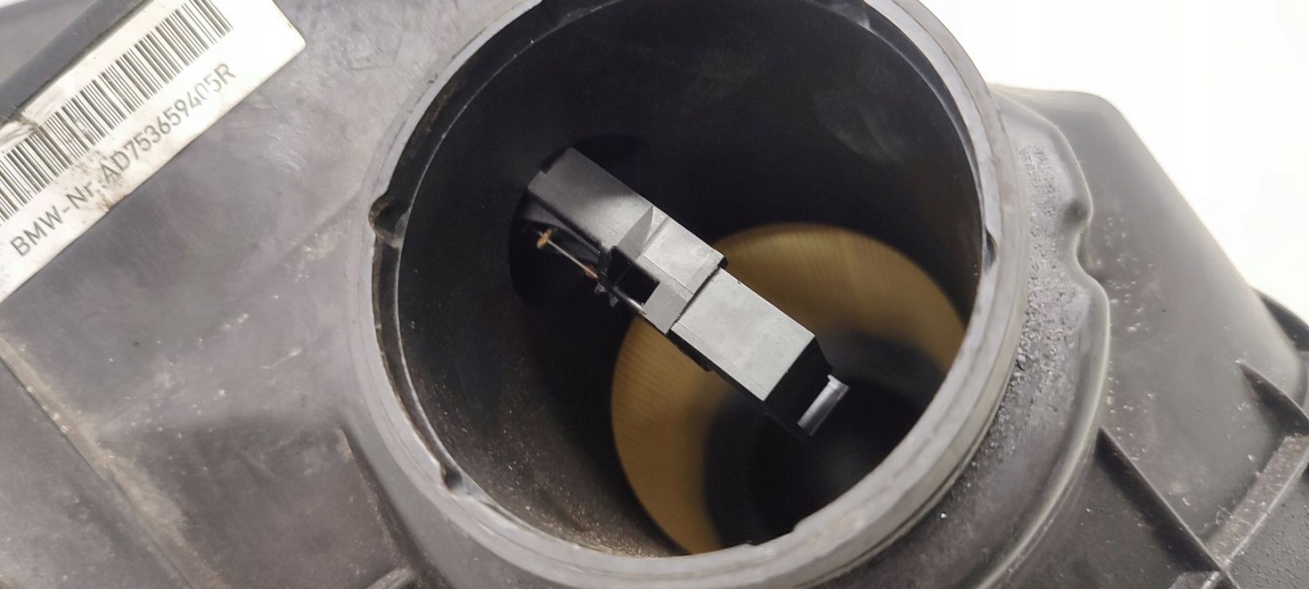 air filter housing flow meter BMW E90 318i