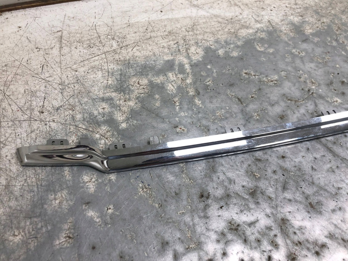 moulding CHROM GRILLA FORD MONDEO MK5 DS73-8150-L