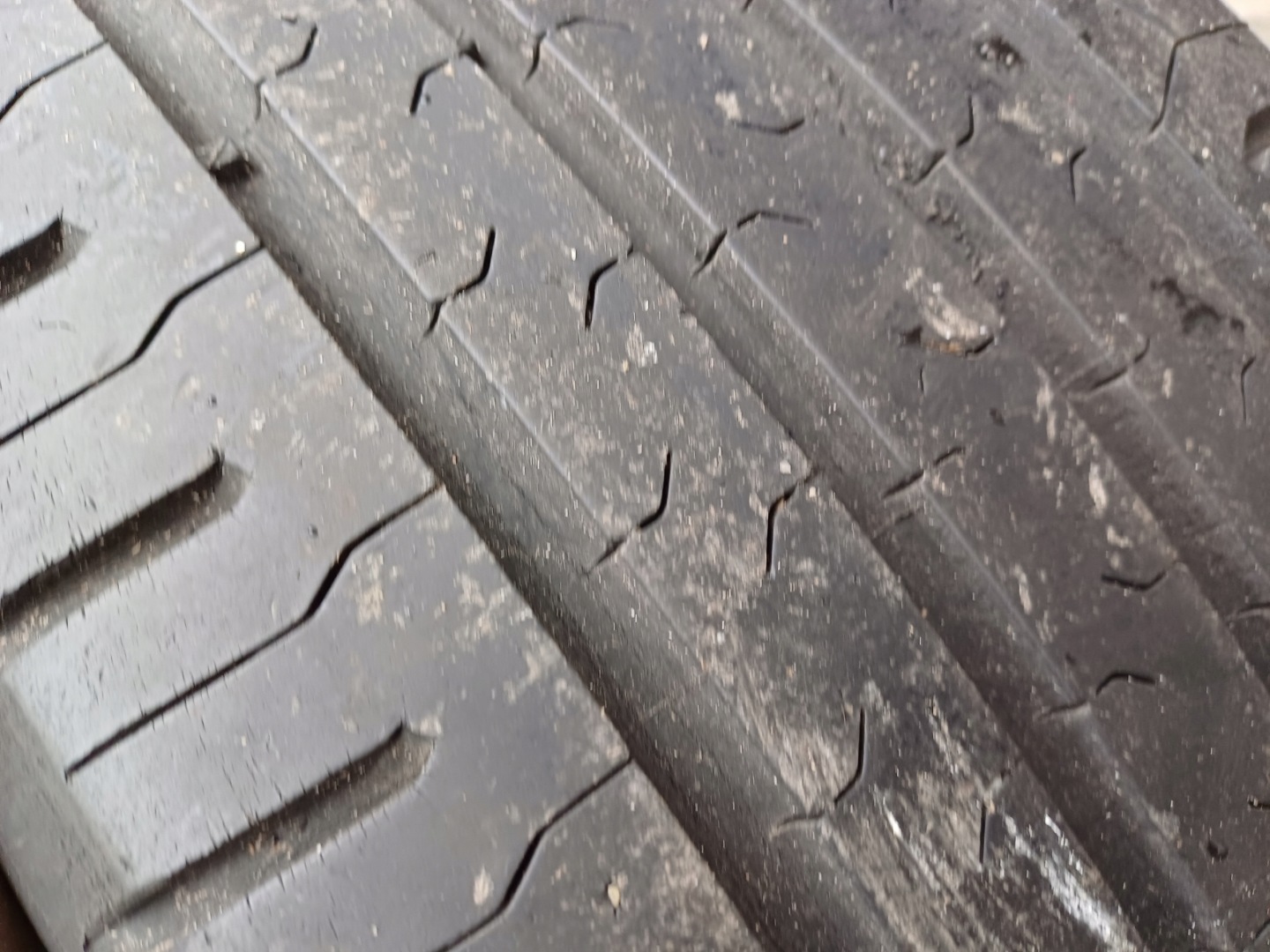 CONTINENTAL tyres summer 2 SZT 195/55r16 5mm 2014r para