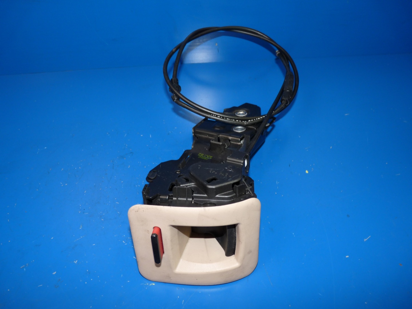 BMW 5 F11 lock KANAPY OPARCIA left rear part