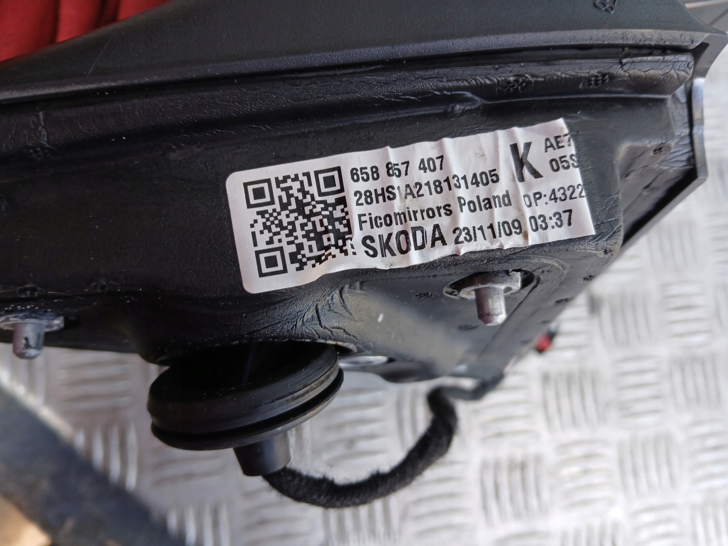 mirror left Skoda Kamiq 658857407 europa