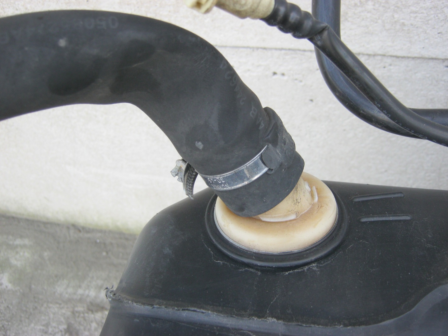 tank kraftstofftank CHRYSLER SEBRING III 2.0