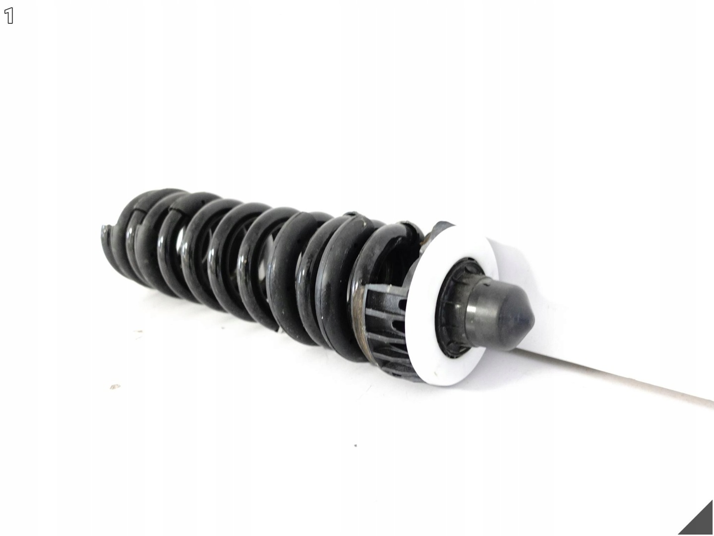 BMW M3 G80 G81 M2 G87 M4 G82 G83 spring springing rear part left = right