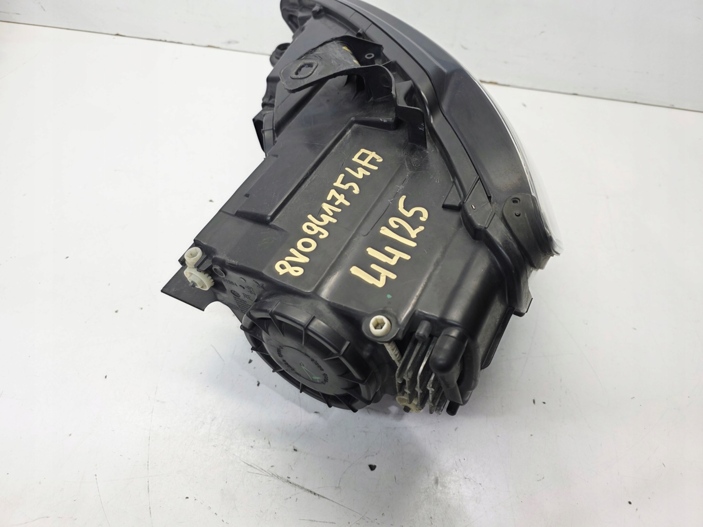 REFLEKTOR right front BI XENON LED positioning AUDI A3 8V 8V0941754A 44/25