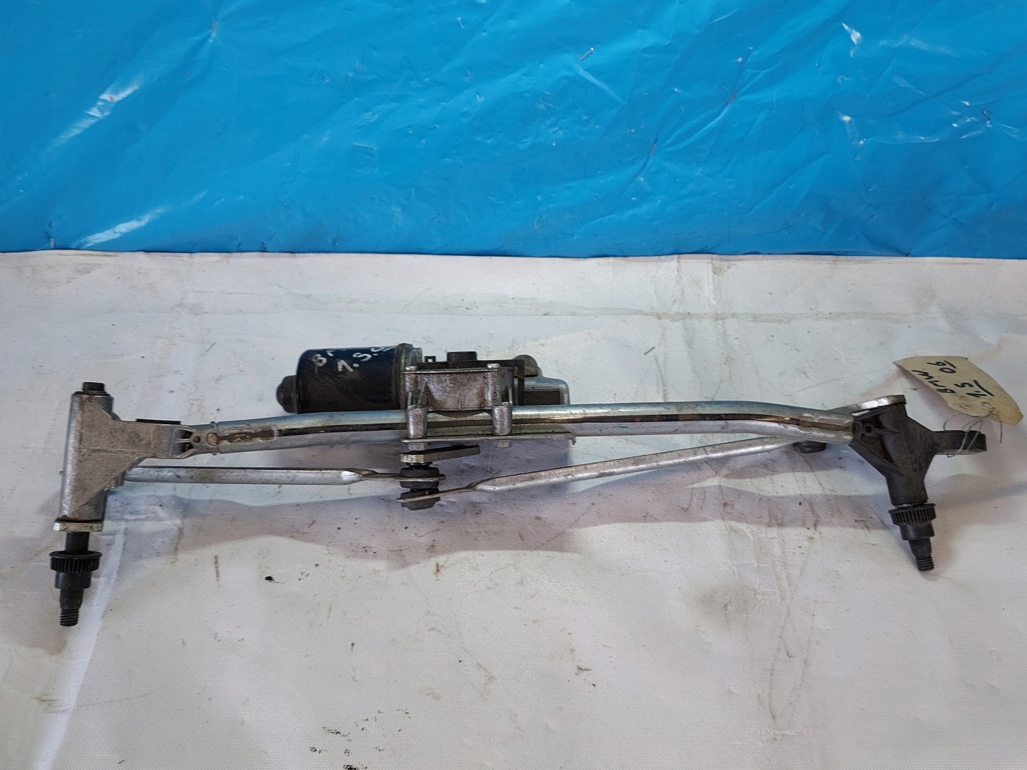 Wischergestänge BMW 1 E87 715778904 vorne
