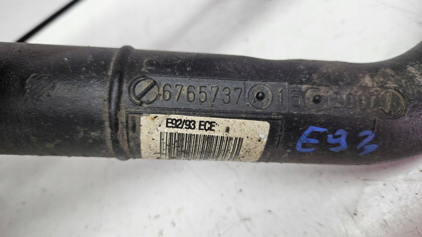 BMW 3 E93 3.0B Cabrio rohr Tankklappe 6765737