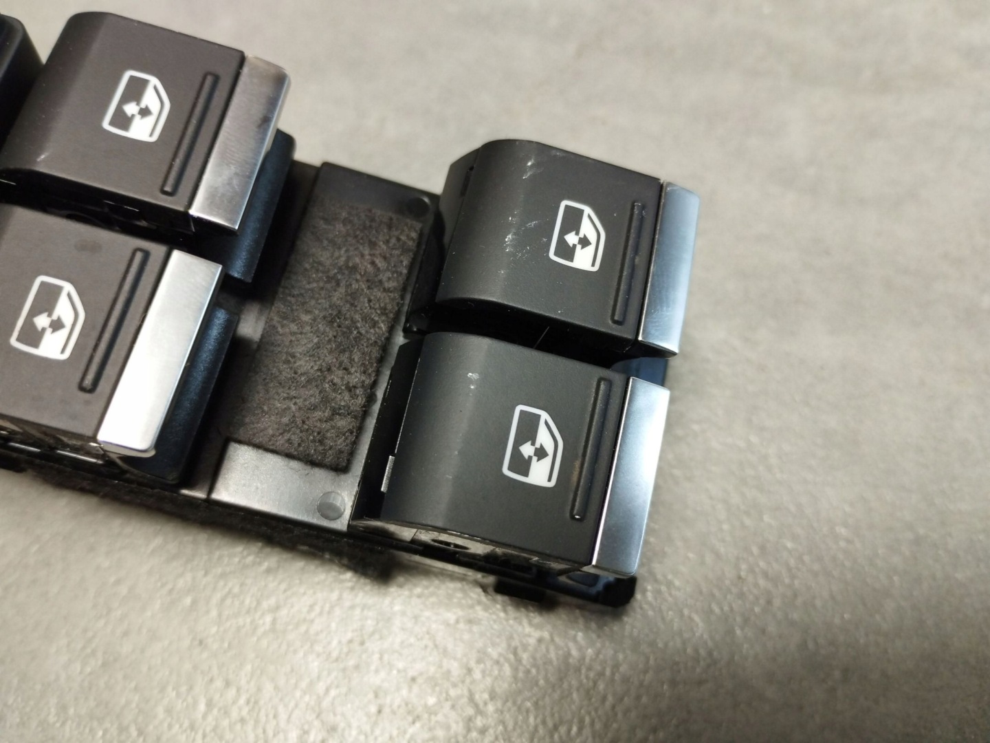 Audi Q3 F3 window control switch left front 83A959851A