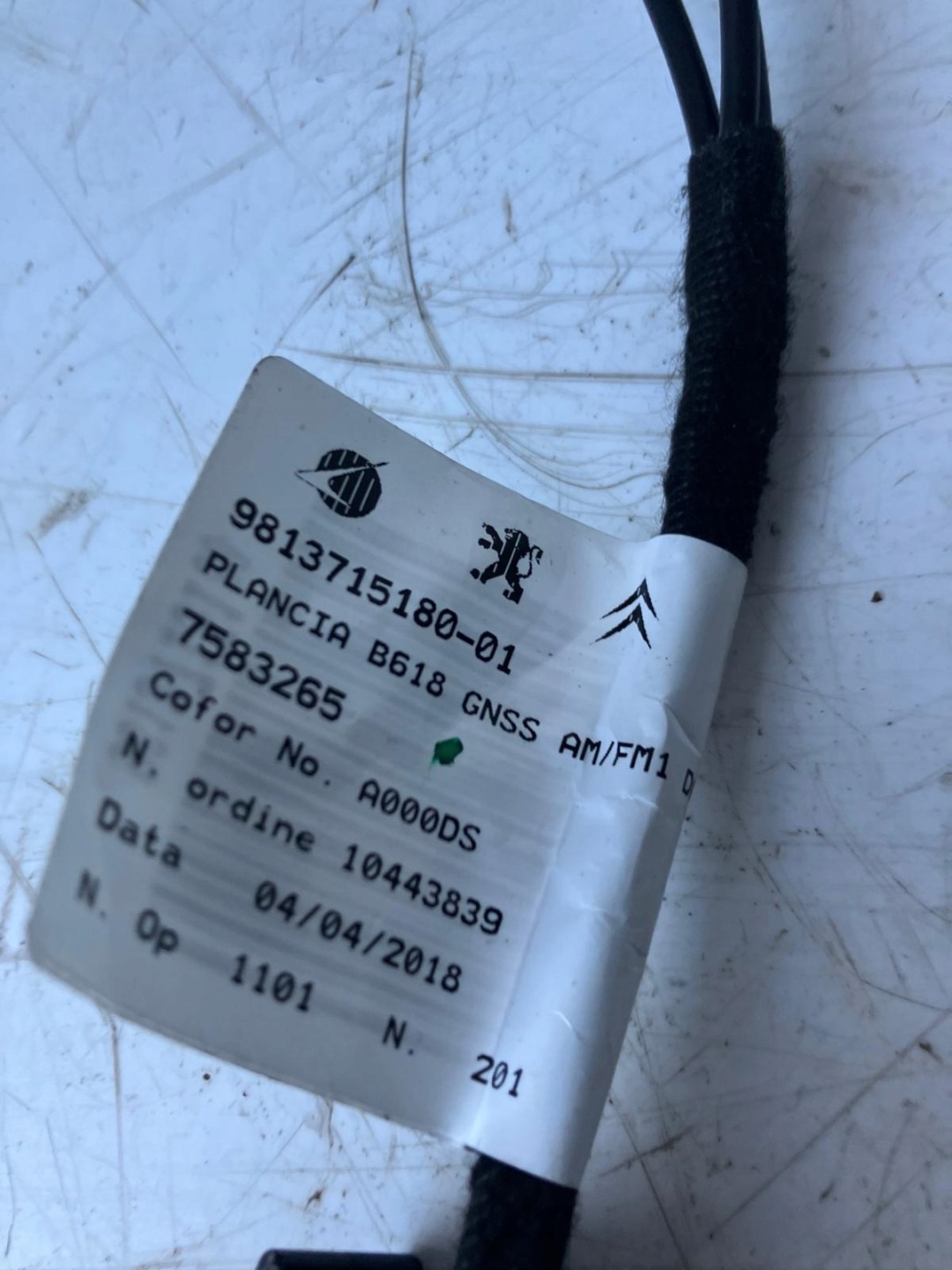 KABEL Antenne RADIA Navigation CITROEN C3 III 9813715180