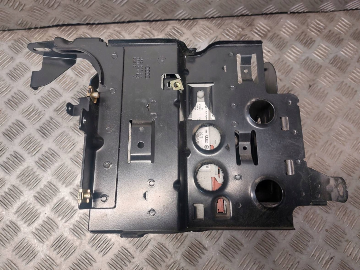 NAPED player navigation devices + frame support AUDI A6 C6 4E0919887C 4F0035209