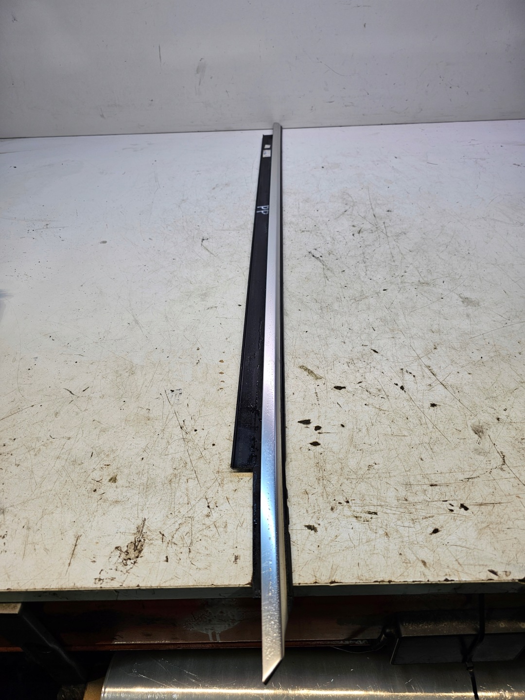 moulding CHROM door AUDI A3 8V CABRIO right front 8V7837284