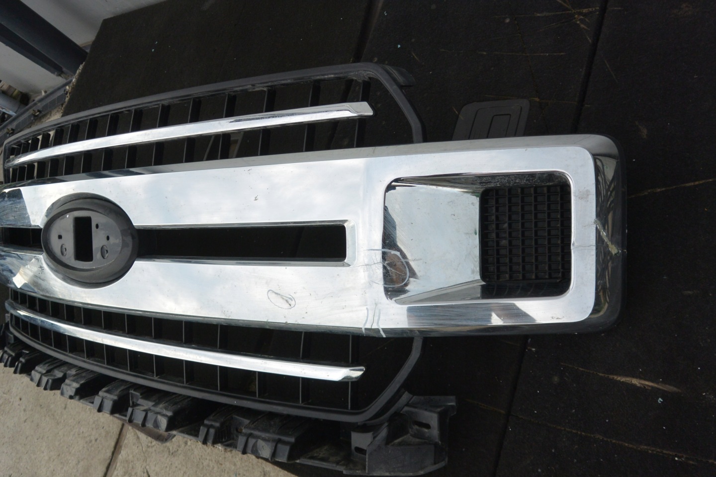 maska nárazníku předek FORD F150 18-20