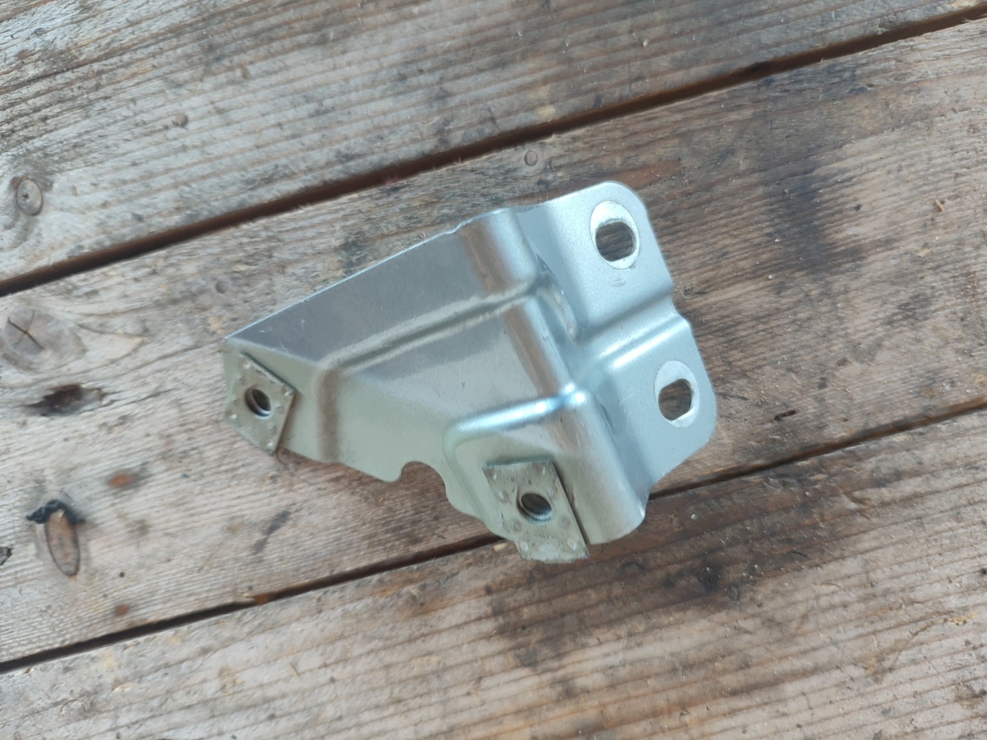 Opel OE 13269780 staffa parafango