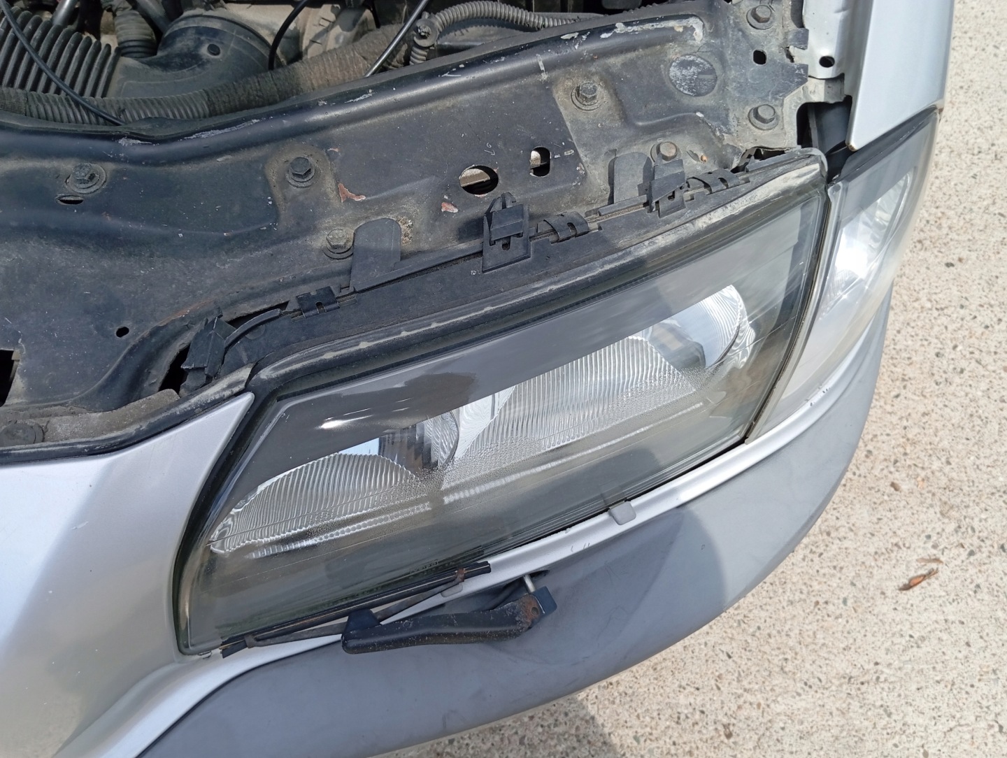 light left front VOLVO S80 and 98-06