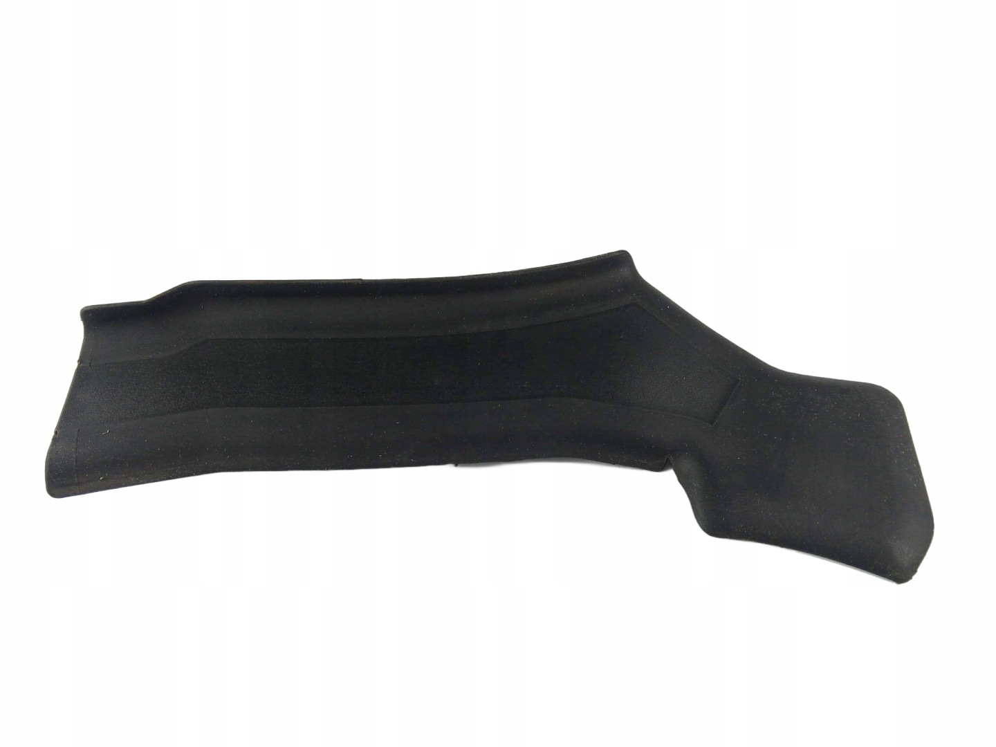 Dodge Charger 2015+ spoiler covering lights right