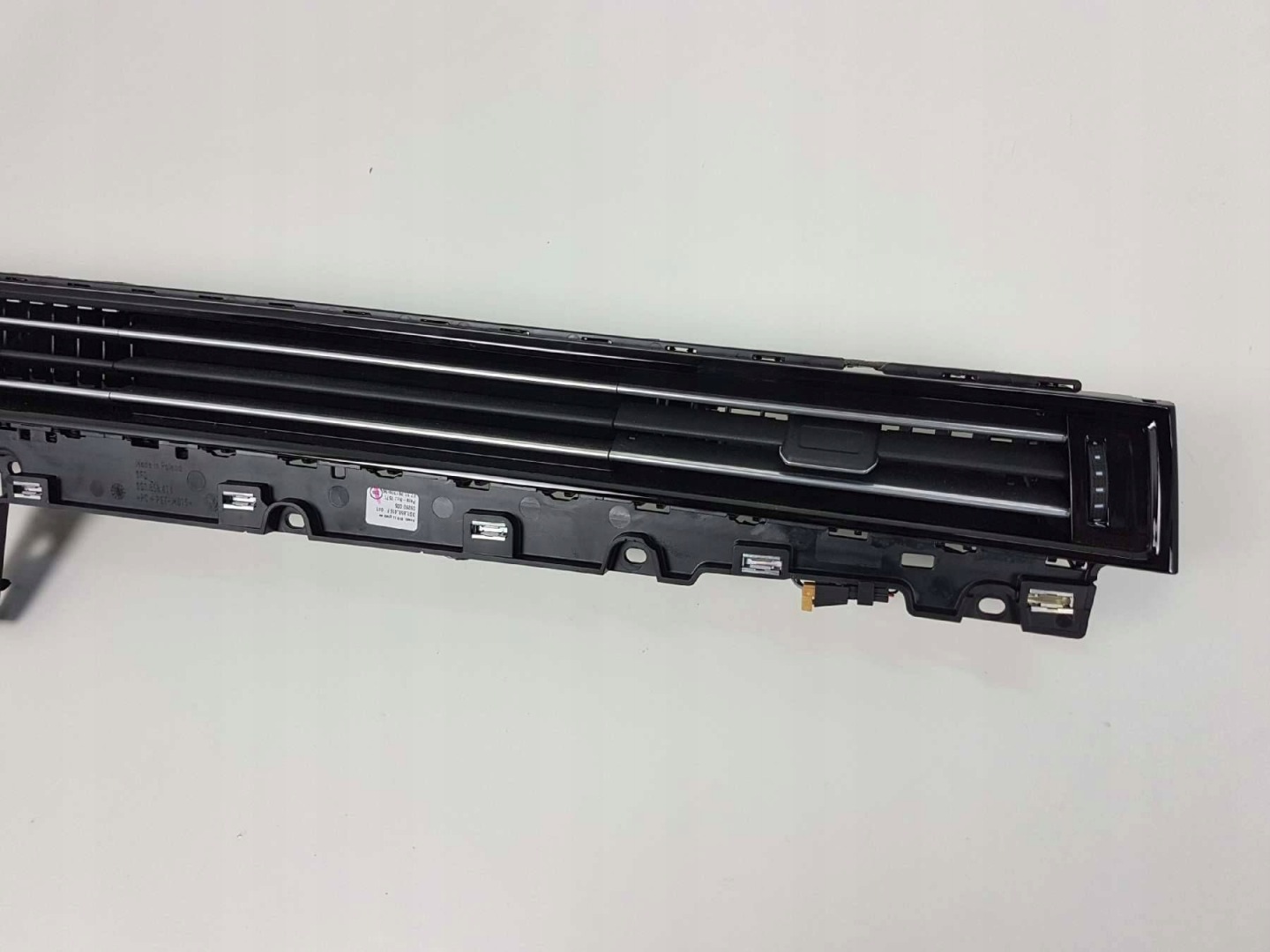 VW PASSAT B8 grid air conditioning devices central 3g1858416