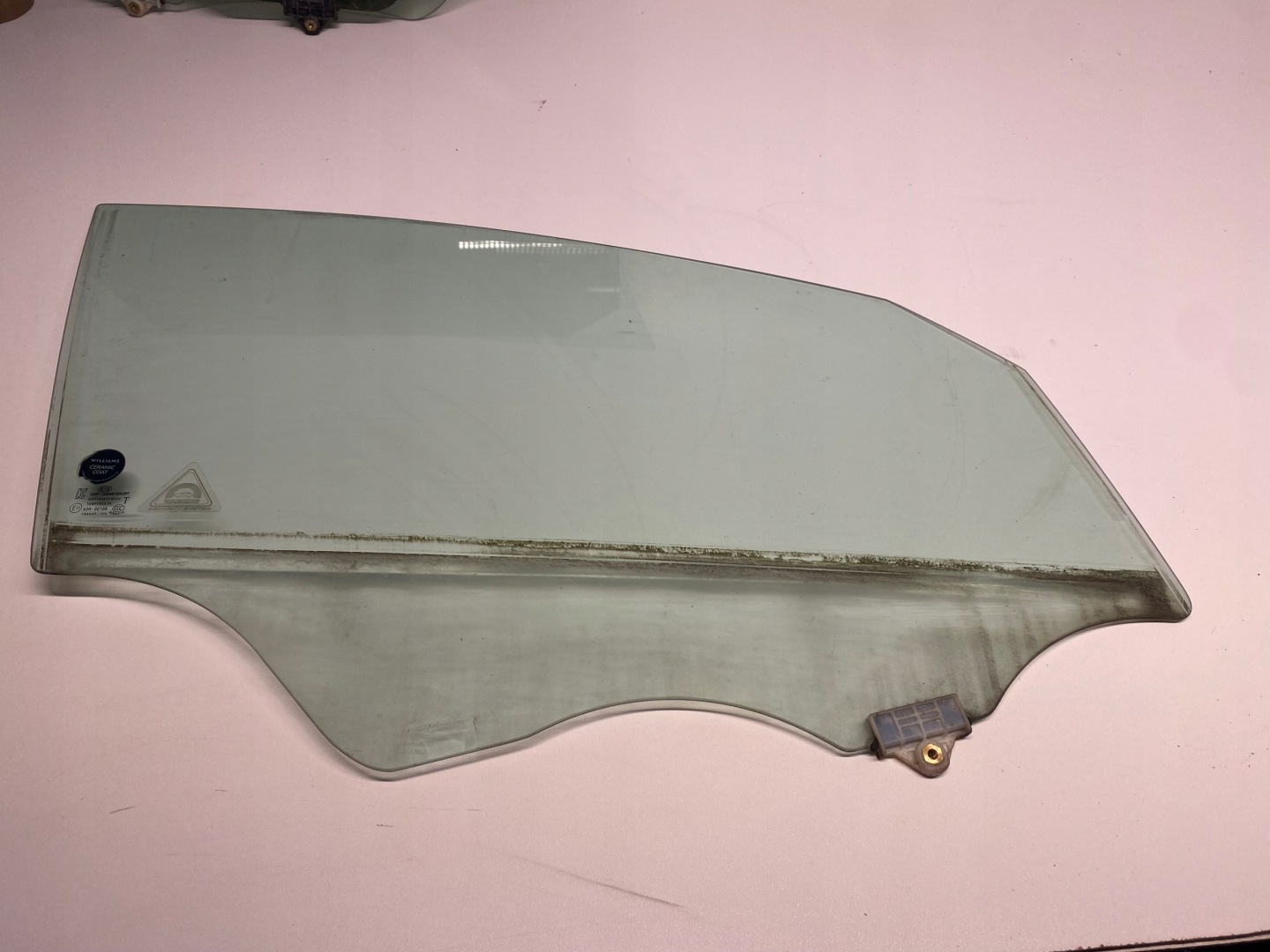 KIA CARENS IV front right door window 13-17 OE