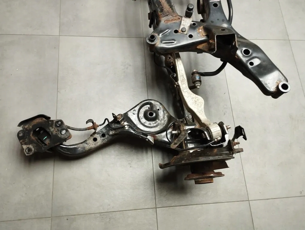 Renault Kadjar sider sususpension rear part axis 4WD 4X4