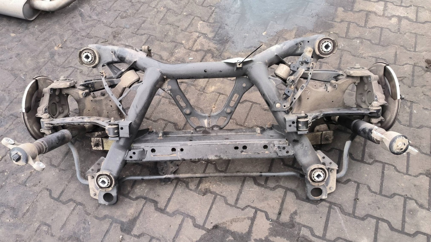 träger / Achsträger heck VOLVO V60 II