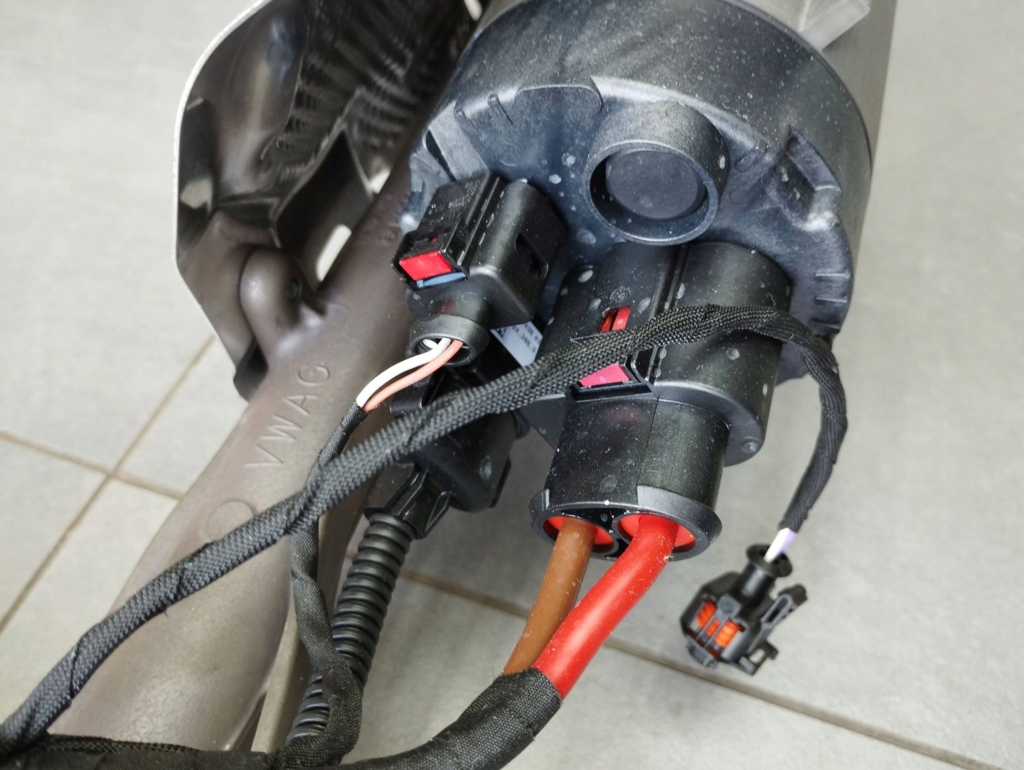 Volkswagen Tiguan III servo control 5QS423053E