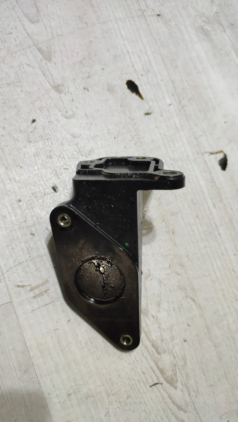 Alfa Romeo Stelvio 2.0T 21r. Poignée Support plaque Pare choc Avant