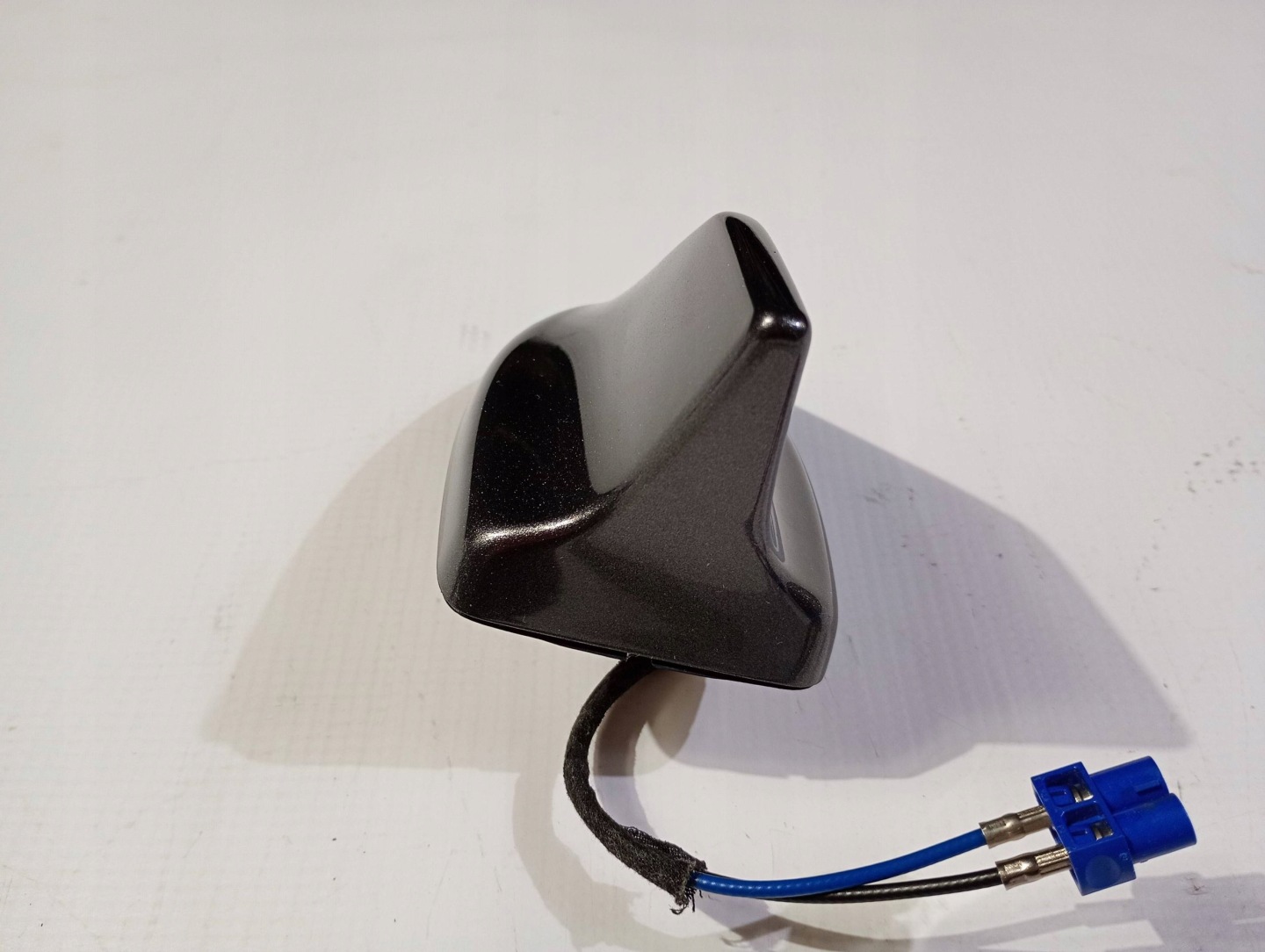 Antena GPS dach pletwa rekin Ford Edge II 2015