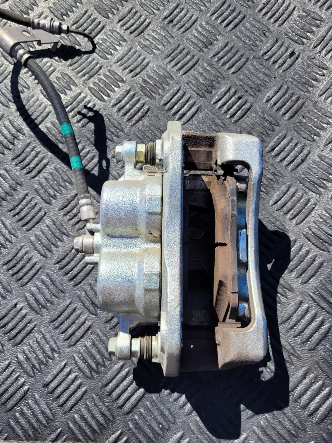 caliper front front left SSANGYONG KGM TORRES EVX