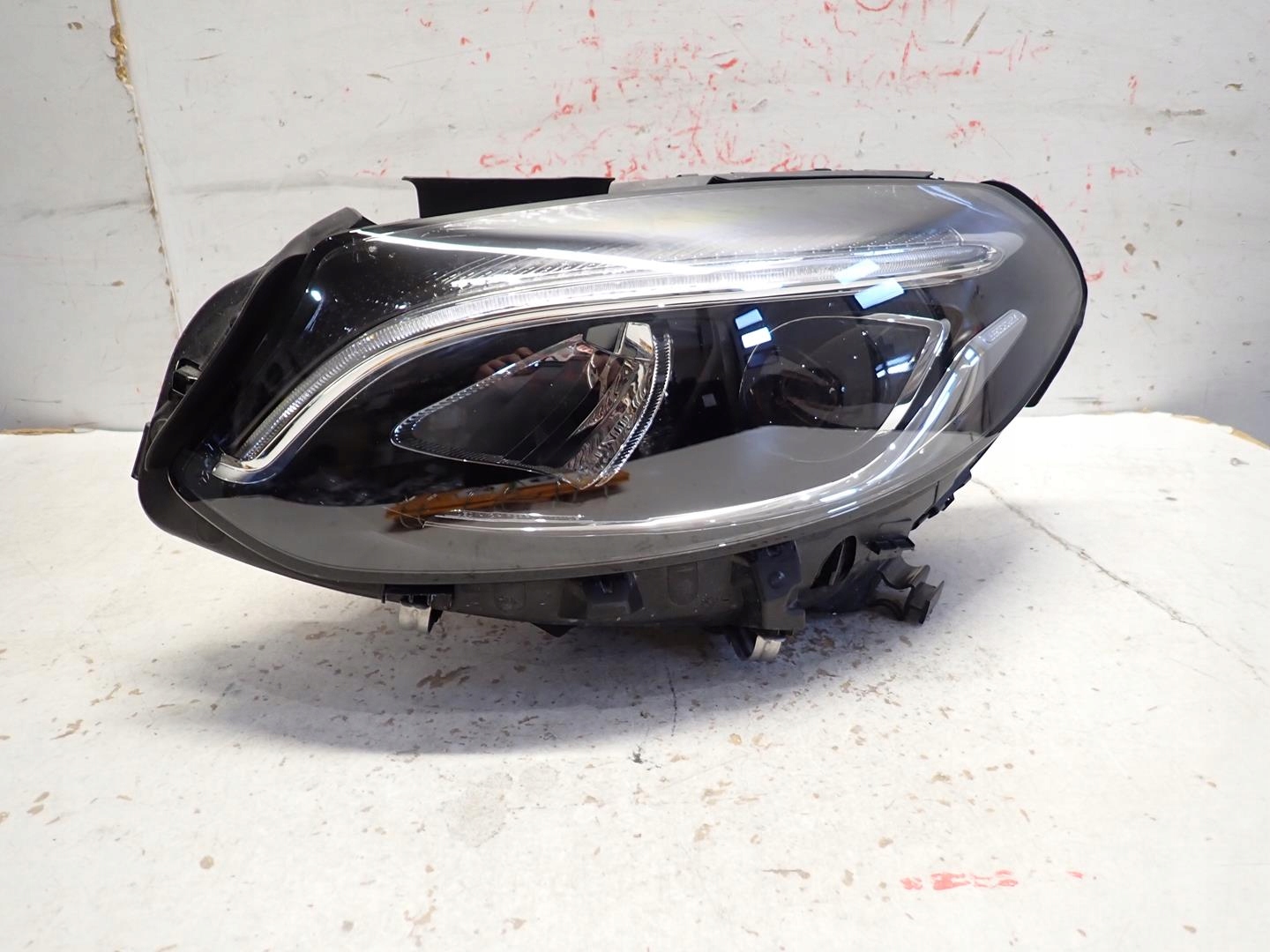 light front left MERCEDES B-KLASA W246 LIFT 2015- FULL LED A2469062601