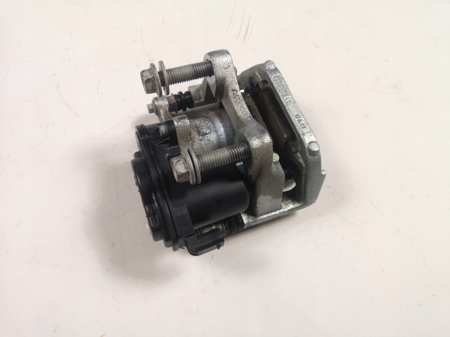 caliper brake rear right Ford Explorer 2020