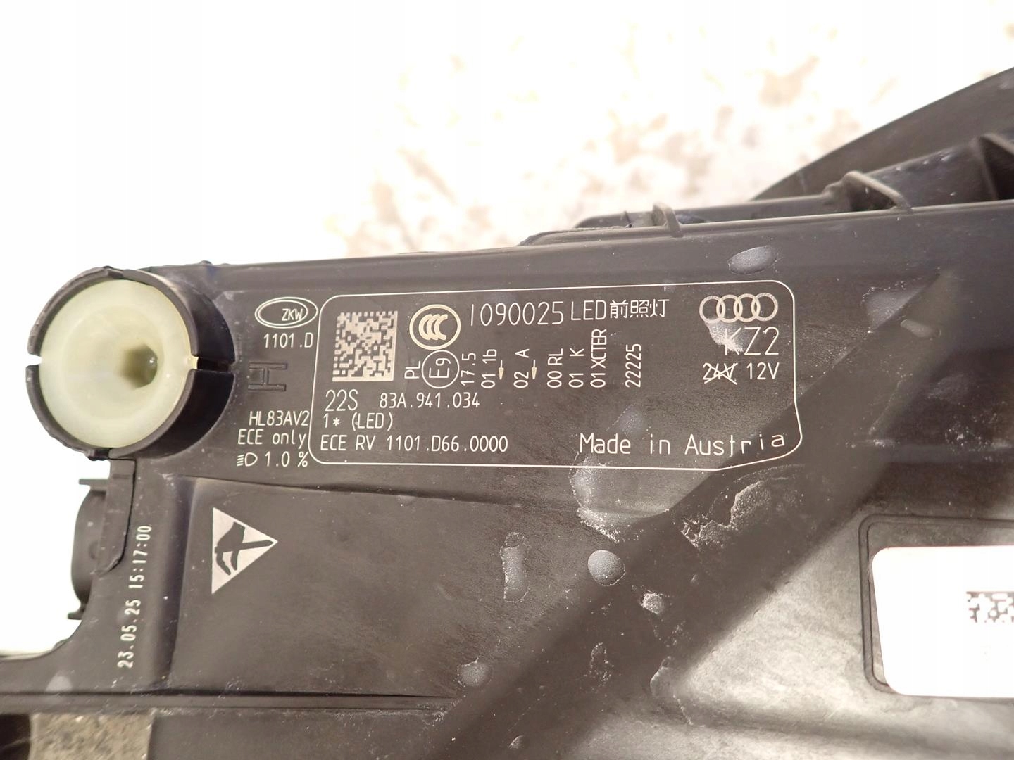 light front front right AUDI Q3 II 2018- FULL LED 83A941034