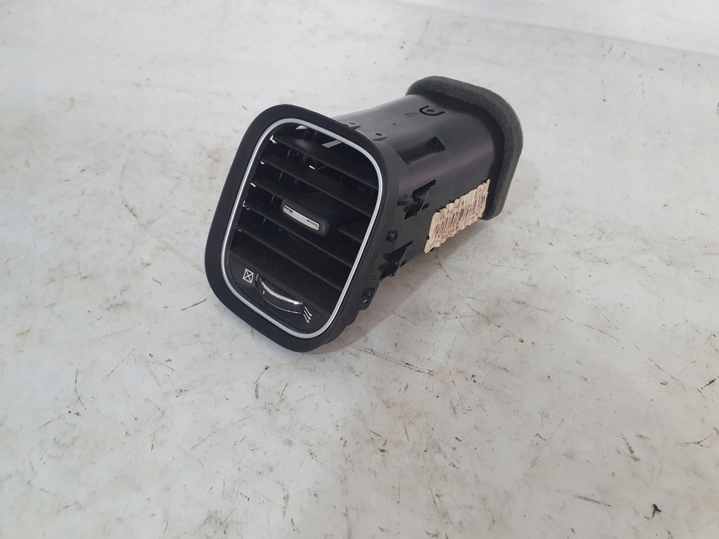 DODGE CHARGER 2019 - Bouche aération tableau bord Console du tableau de bord Bouches buses