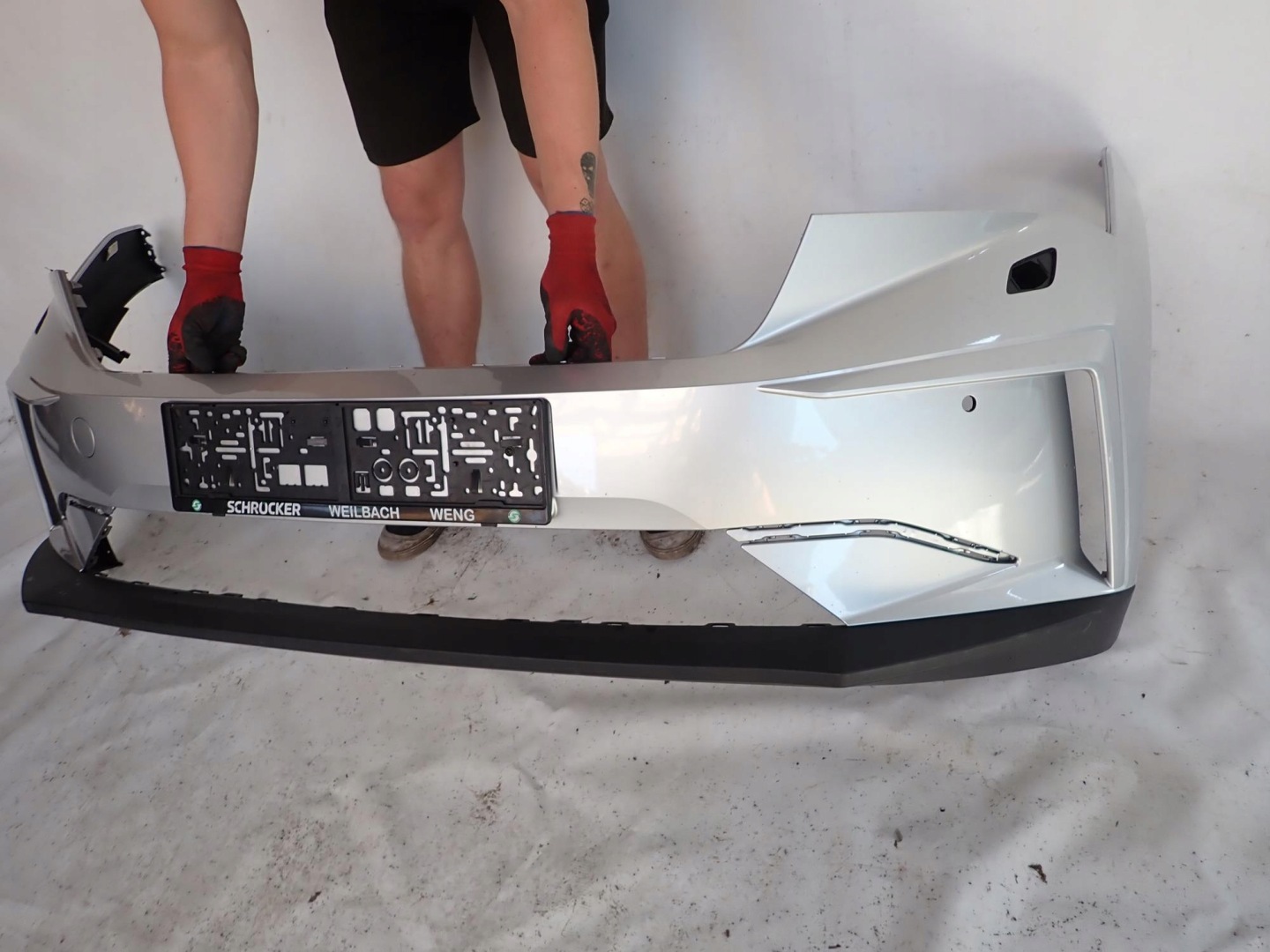 SKODA ENYAQ IV 20-> bumper front front washer PDC