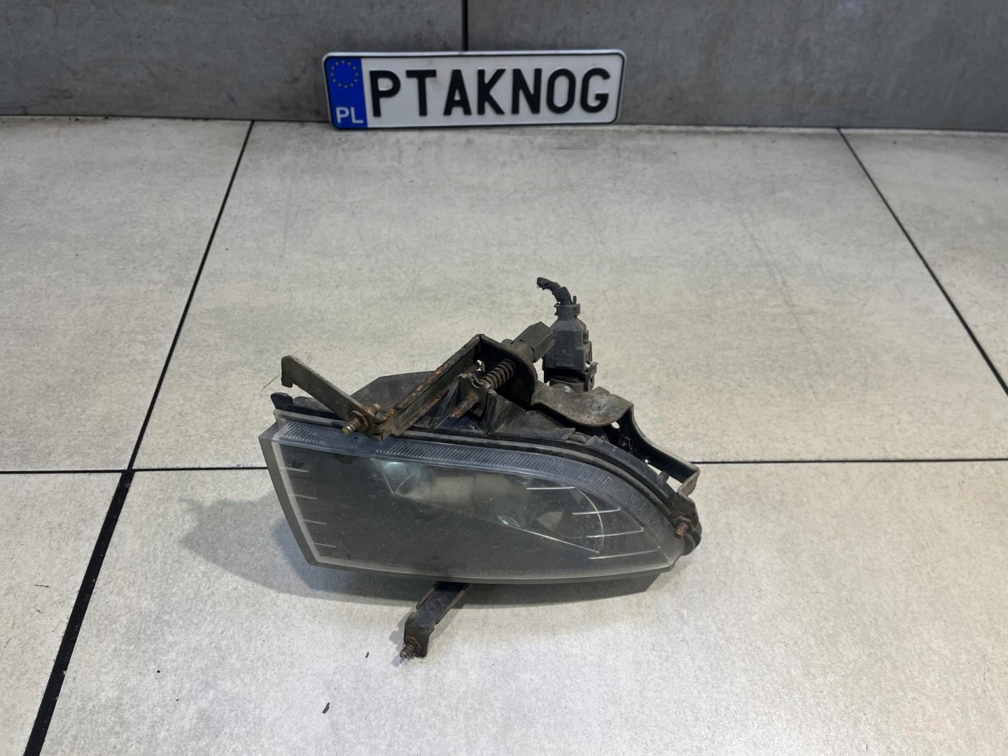 fog light right front HYUNDAI SONATA V6 3.3 R92202