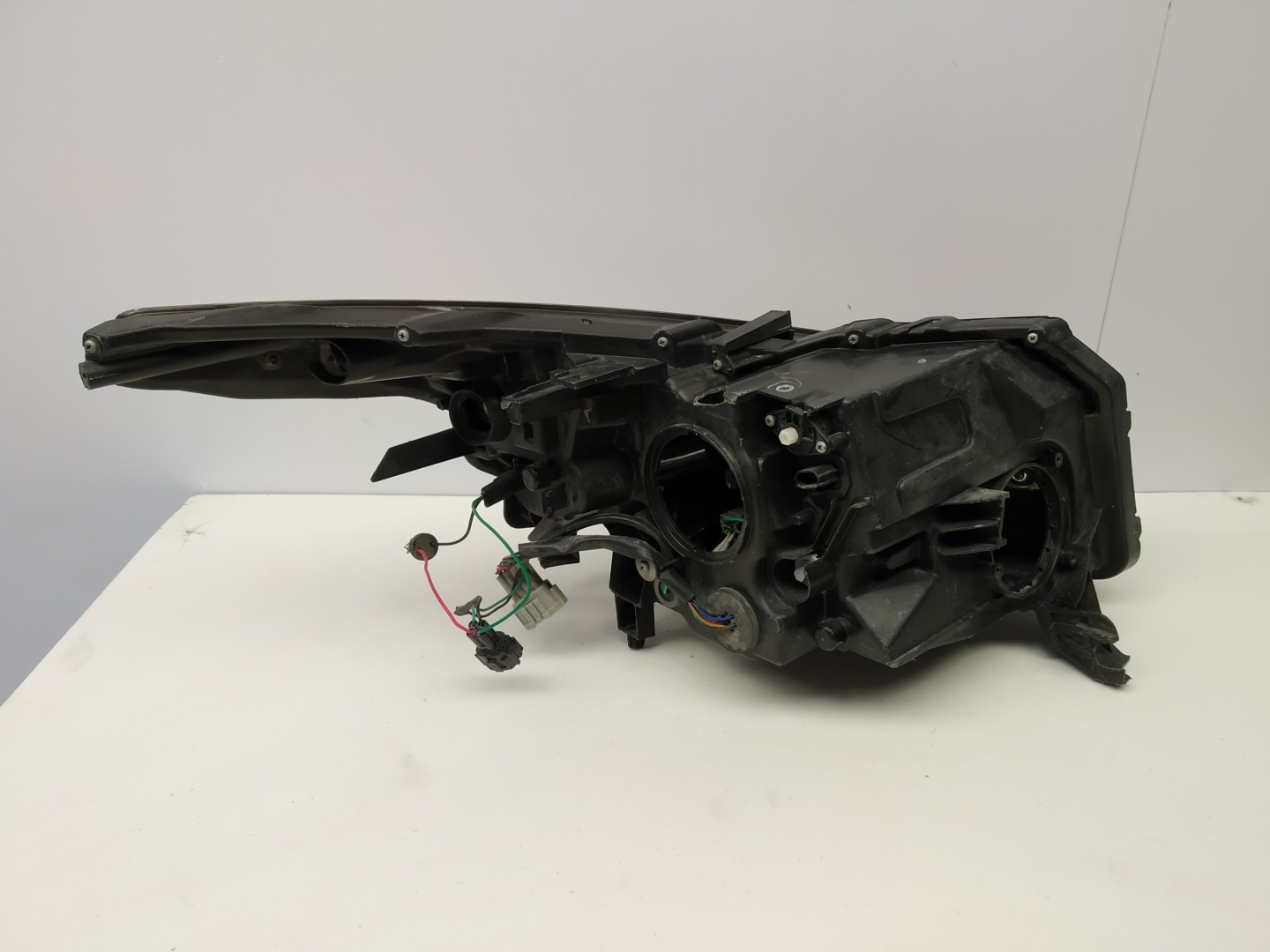 2008r + Infiniti FX II reflektor light xenon front left Nie positioning