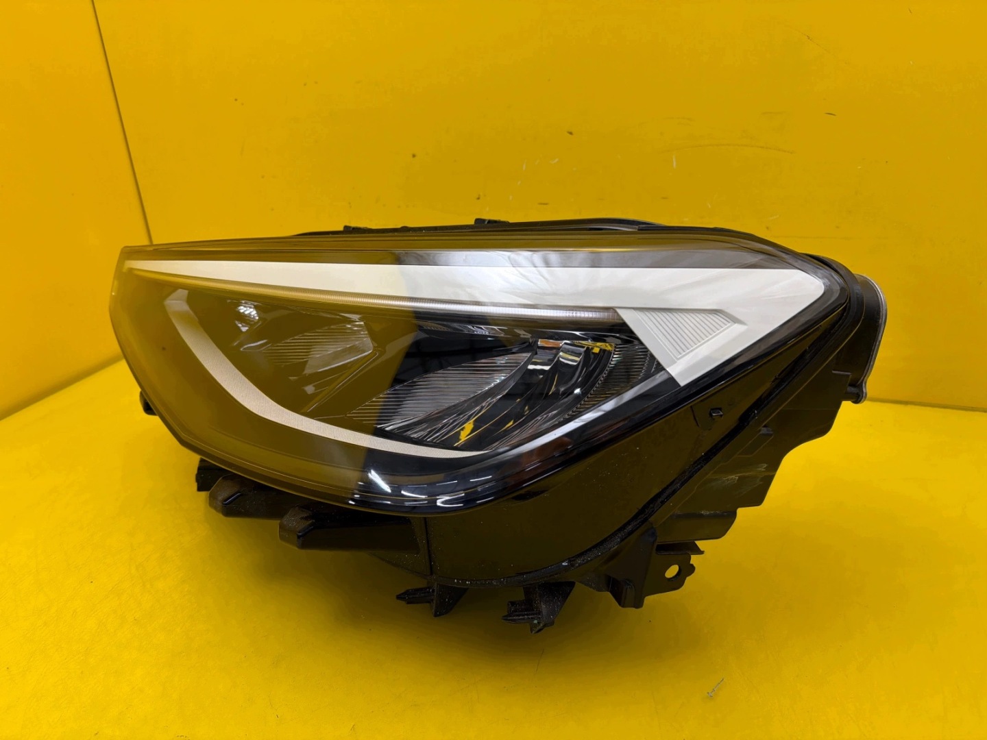 light left Volkswagen ID.4 ID4 Full Led 11B941005
