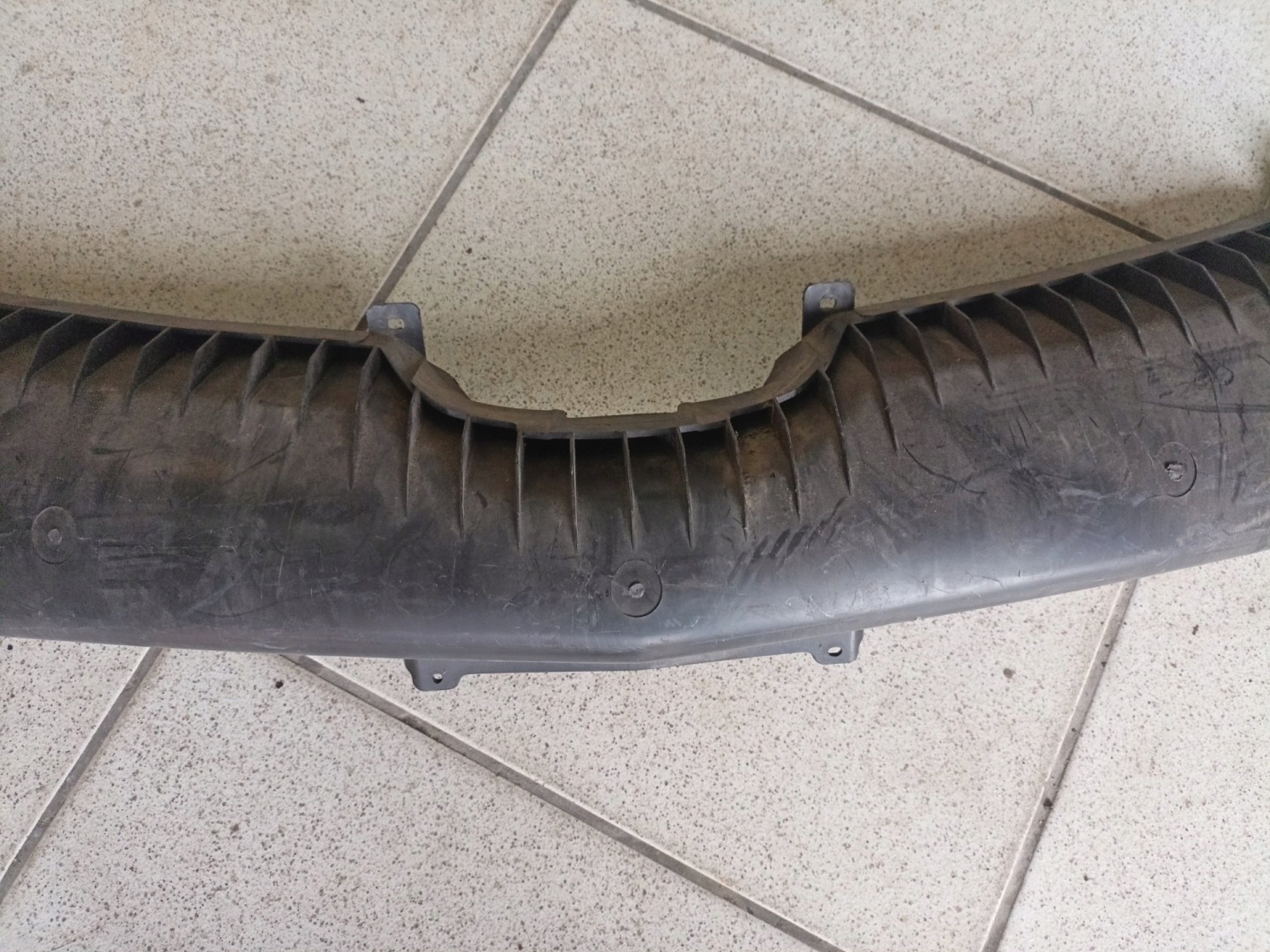 pillar console grille grilla Mazda CX-9 facelift 2009 TD11500K1