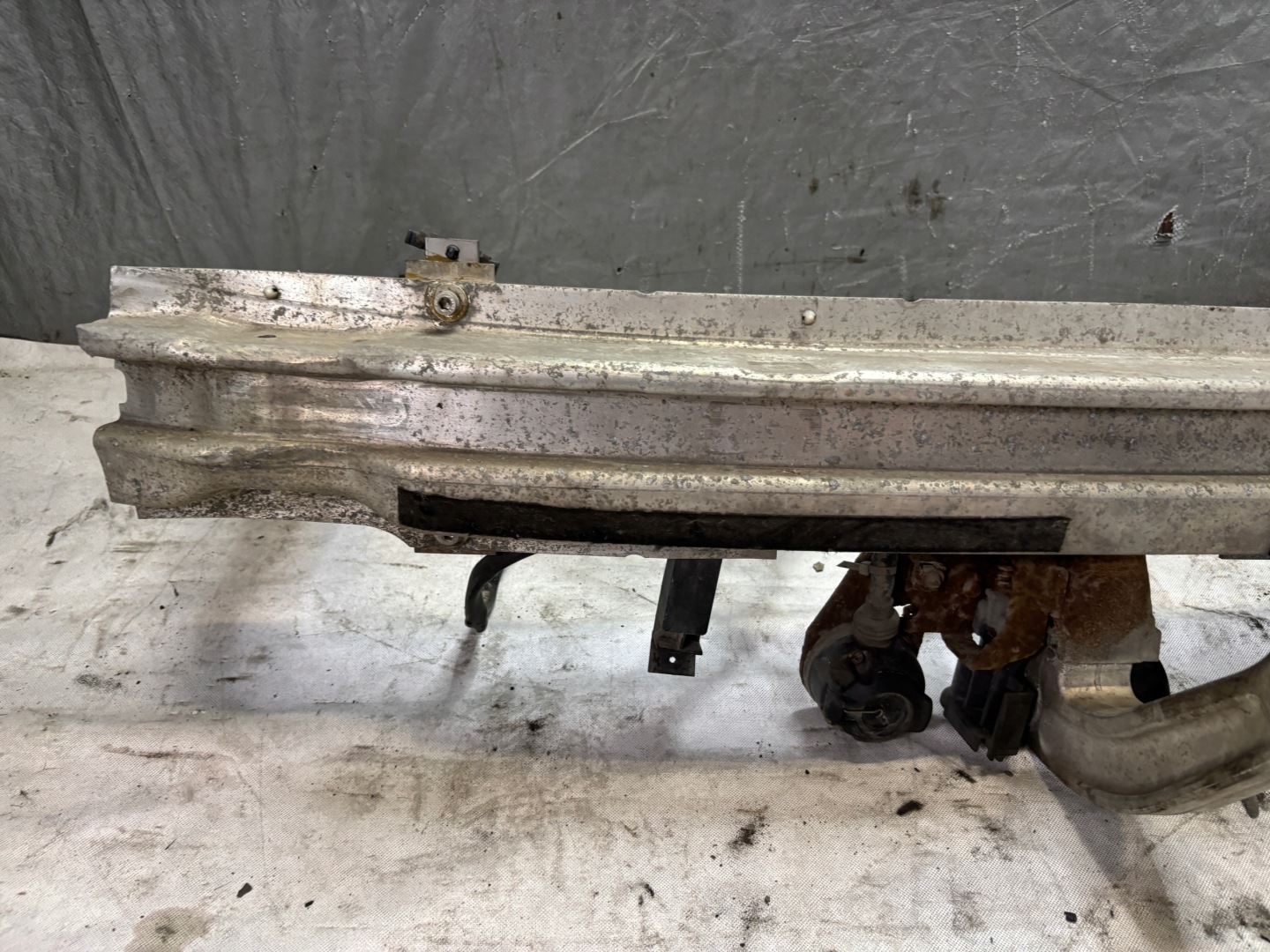 tow AL-KO OE 8E0807309D AUDI A4 B6