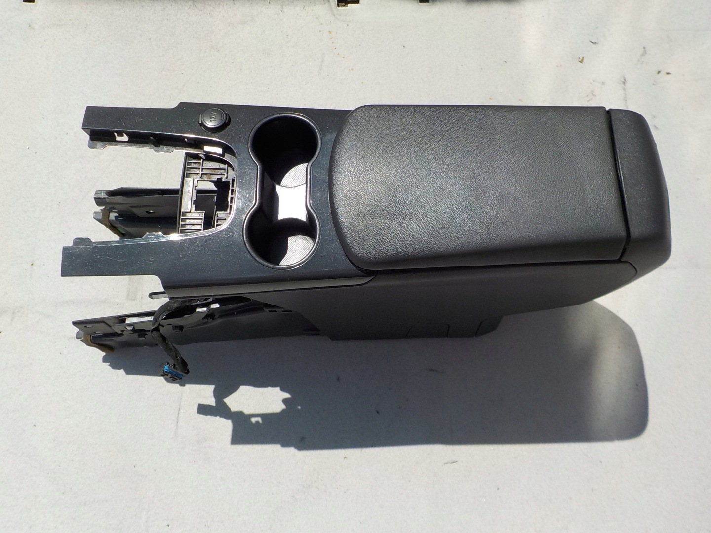 bracciolo tunel peugeot 3008 e 2010r
