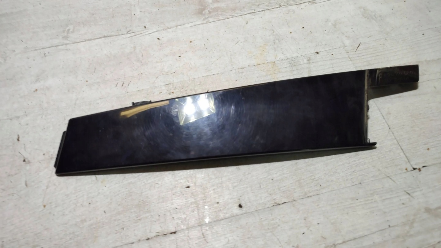 Mercedes-Benz A W176 2017 front side right moulding door